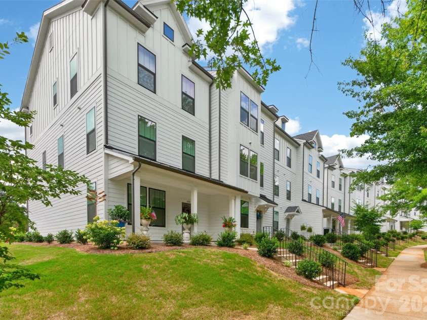 606 District Court, Fort Mill, SC 29708.  MLS# CAR4406167, YatesRealty ID 39777. 