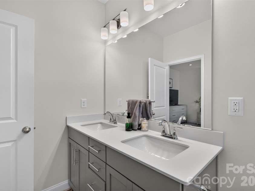 606 District Court, Fort Mill, SC 29708.  MLS# CAR4406167, YatesRealty ID 39777. 