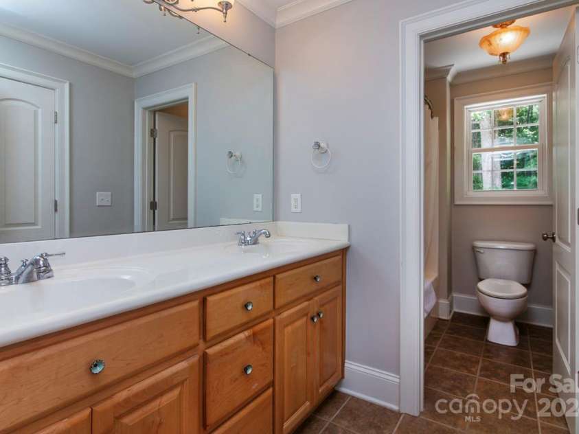 4709 Trey View Court, Mint Hill, NC 28227.  MLS# CAR4173427, YatesRealty ID 3978. Upstairs FBA - Two sinks, dbl door linen/stg closet and separate room for tub/shower/water closet.