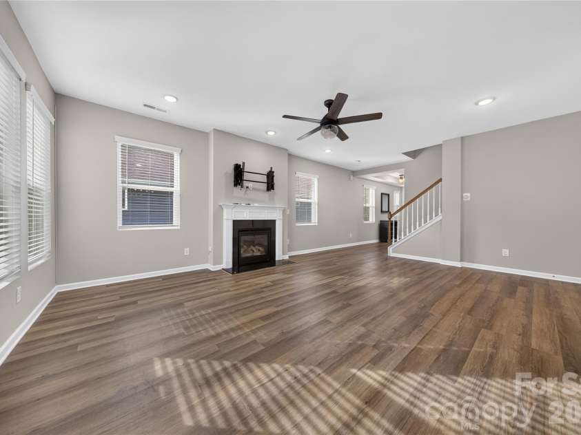 1879 Felts Parkway, Fort Mill, SC 29715.  MLS# CAR4406019, YatesRealty ID 39781. Additional Cans Lights