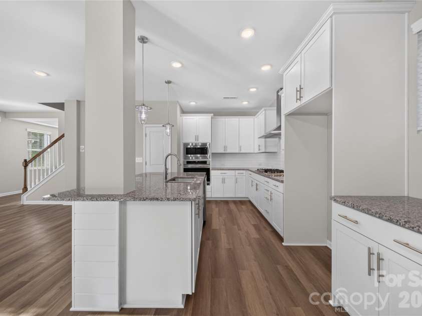1879 Felts Parkway, Fort Mill, SC 29715.  MLS# CAR4406019, YatesRealty ID 39781. Kitchen
