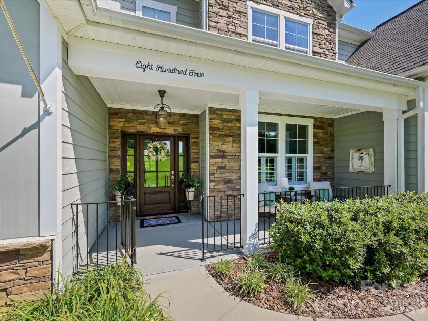 804 Sardis Lane, Charlotte, NC 28270.  MLS# CAR4405846, YatesRealty ID 39783. 