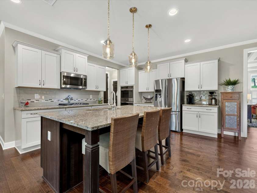 804 Sardis Lane, Charlotte, NC 28270.  MLS# CAR4405846, YatesRealty ID 39783. 