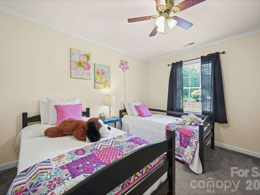 2013 Silvertip Court, Belmont, NC 28012.  MLS# CAR4405875, YatesRealty ID 39784. 