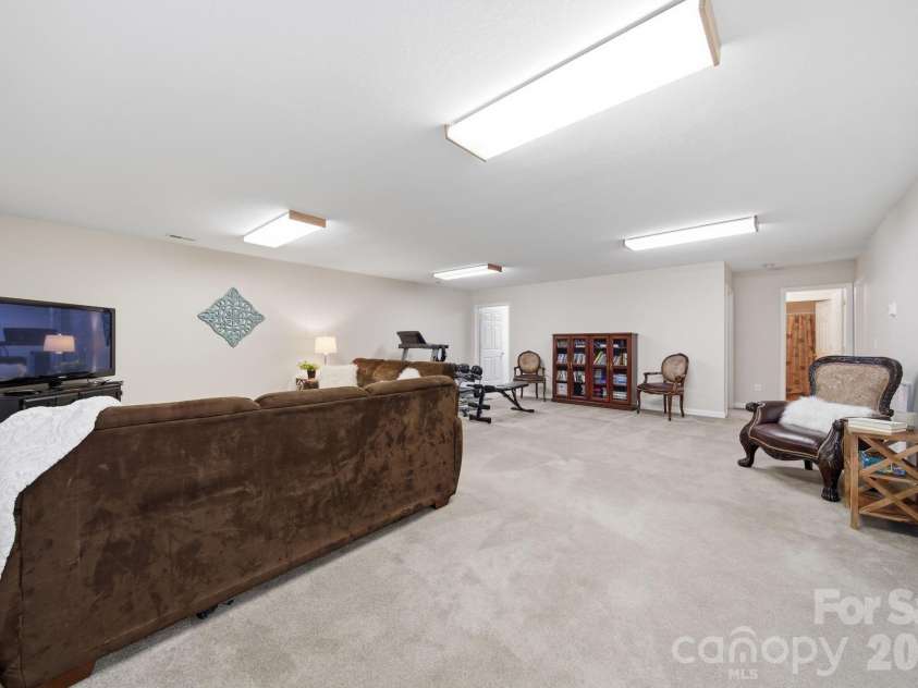 2013 Silvertip Court, Belmont, NC 28012.  MLS# CAR4405875, YatesRealty ID 39784. 