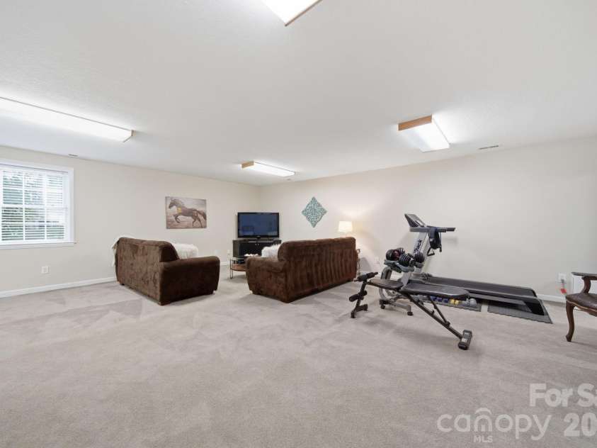 2013 Silvertip Court, Belmont, NC 28012.  MLS# CAR4405875, YatesRealty ID 39784. 