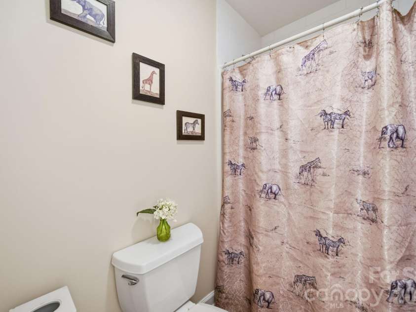 2013 Silvertip Court, Belmont, NC 28012.  MLS# CAR4405875, YatesRealty ID 39784. 