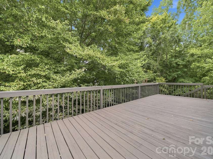 2013 Silvertip Court, Belmont, NC 28012.  MLS# CAR4405875, YatesRealty ID 39784. 