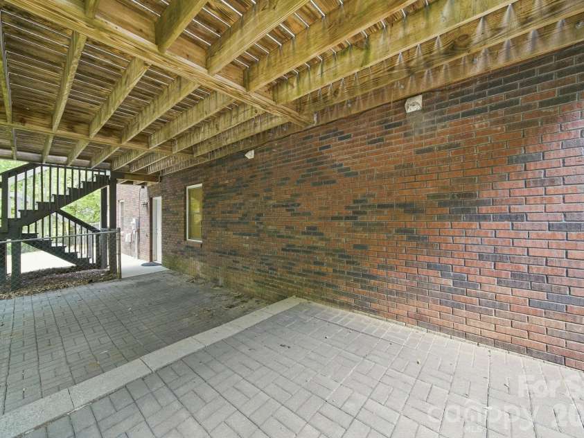 2013 Silvertip Court, Belmont, NC 28012.  MLS# CAR4405875, YatesRealty ID 39784. 