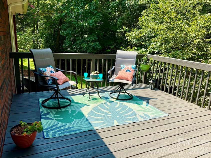 2013 Silvertip Court, Belmont, NC 28012.  MLS# CAR4405875, YatesRealty ID 39784. 