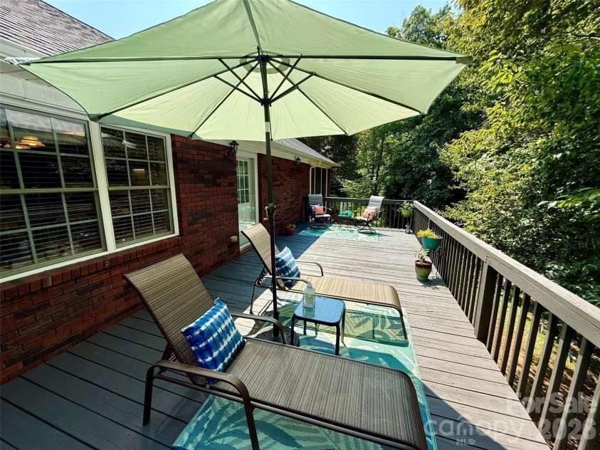 2013 Silvertip Court, Belmont, NC 28012.  MLS# CAR4405875, YatesRealty ID 39784. 