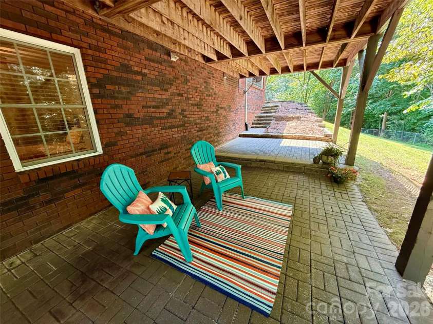 2013 Silvertip Court, Belmont, NC 28012.  MLS# CAR4405875, YatesRealty ID 39784. 
