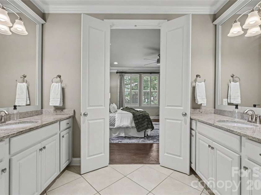 11436 Preservation Lane, Charlotte, NC 28278.  MLS# CAR4405788, YatesRealty ID 39786. 