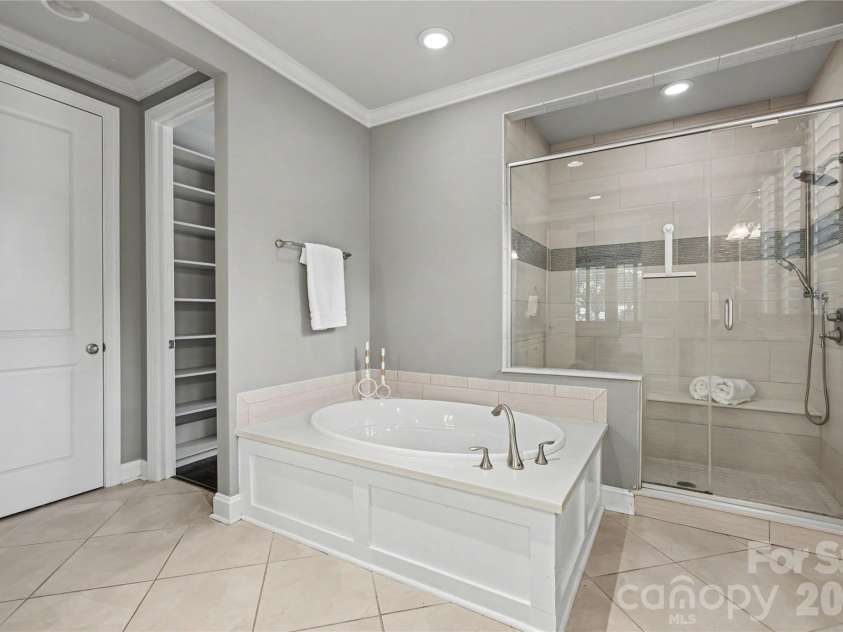 11436 Preservation Lane, Charlotte, NC 28278.  MLS# CAR4405788, YatesRealty ID 39786. 