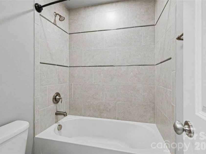 11436 Preservation Lane, Charlotte, NC 28278.  MLS# CAR4405788, YatesRealty ID 39786. 