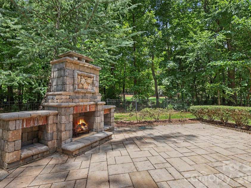 11436 Preservation Lane, Charlotte, NC 28278.  MLS# CAR4405788, YatesRealty ID 39786. 