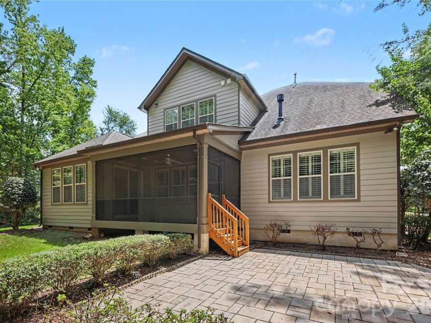 11436 Preservation Lane, Charlotte, NC 28278.  MLS# CAR4405788, YatesRealty ID 39786. 