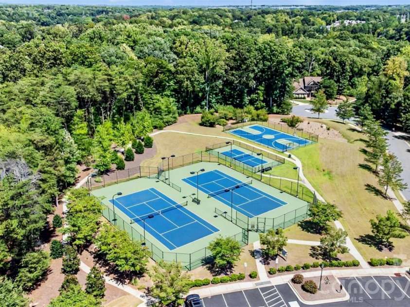 11436 Preservation Lane, Charlotte, NC 28278.  MLS# CAR4405788, YatesRealty ID 39786. 
