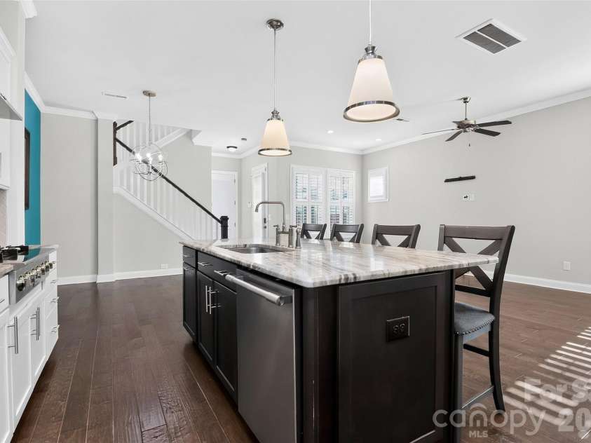 8910 Matthews Farm Lane, Charlotte, NC 28277.  MLS# CAR4405727, YatesRealty ID 39788. 