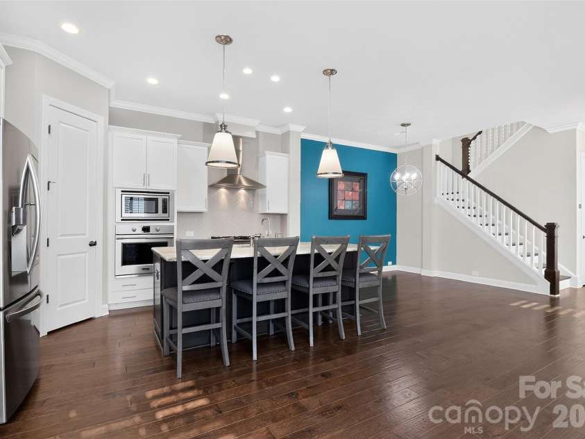 8910 Matthews Farm Lane, Charlotte, NC 28277.  MLS# CAR4405727, YatesRealty ID 39788. 