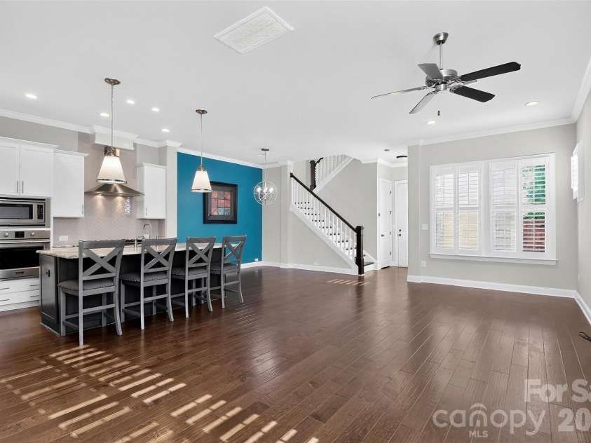 8910 Matthews Farm Lane, Charlotte, NC 28277.  MLS# CAR4405727, YatesRealty ID 39788. 