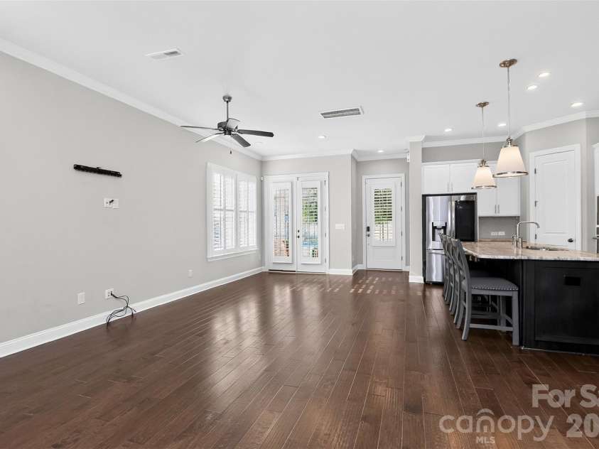 8910 Matthews Farm Lane, Charlotte, NC 28277.  MLS# CAR4405727, YatesRealty ID 39788. 