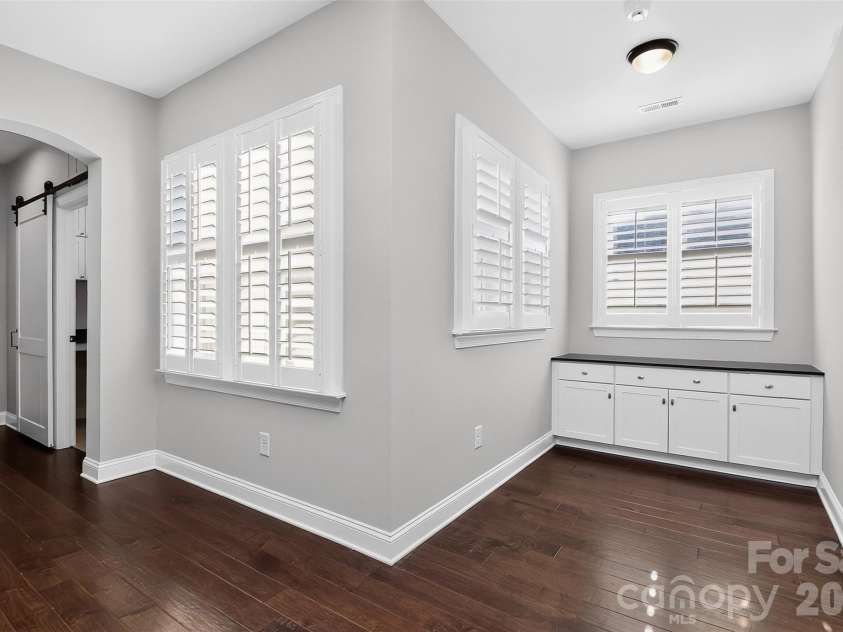 8910 Matthews Farm Lane, Charlotte, NC 28277.  MLS# CAR4405727, YatesRealty ID 39788. 