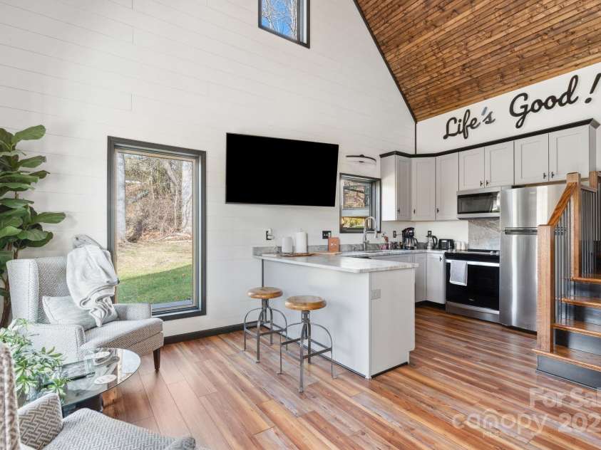 173,175,177,179 Old County Home Road, Brevard, NC 28712.  MLS# CAR4181777, YatesRealty ID 3979. 