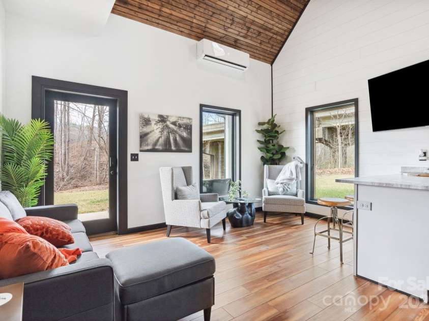 173,175,177,179 Old County Home Road, Brevard, NC 28712.  MLS# CAR4181777, YatesRealty ID 3979. 