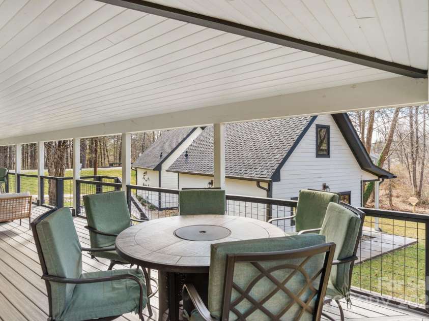 173,175,177,179 Old County Home Road, Brevard, NC 28712.  MLS# CAR4181777, YatesRealty ID 3979. 