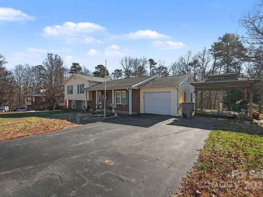 4057 Leafmore Street, Concord, NC 28027.  MLS# CAR4332836, YatesRealty ID 3979. 