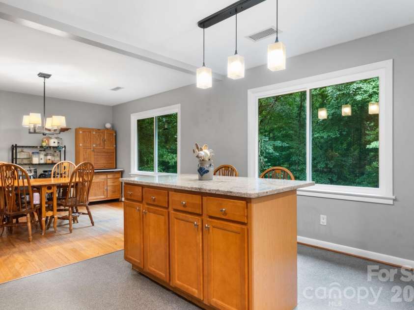 267 25th Avenue, Hickory, NC 28601.  MLS# CAR4405765, YatesRealty ID 39790. 