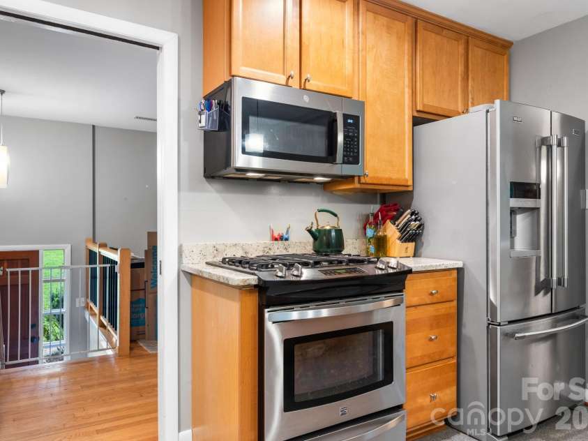 267 25th Avenue, Hickory, NC 28601.  MLS# CAR4405765, YatesRealty ID 39790. 