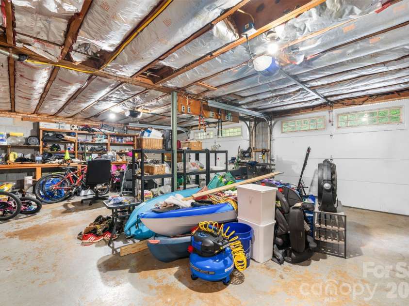 267 25th Avenue, Hickory, NC 28601.  MLS# CAR4405765, YatesRealty ID 39790. Garage