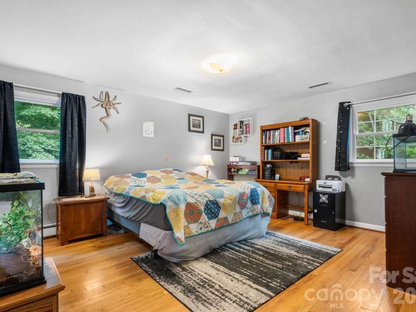 267 25th Avenue, Hickory, NC 28601.  MLS# CAR4405765, YatesRealty ID 39790. Primary Bedroom