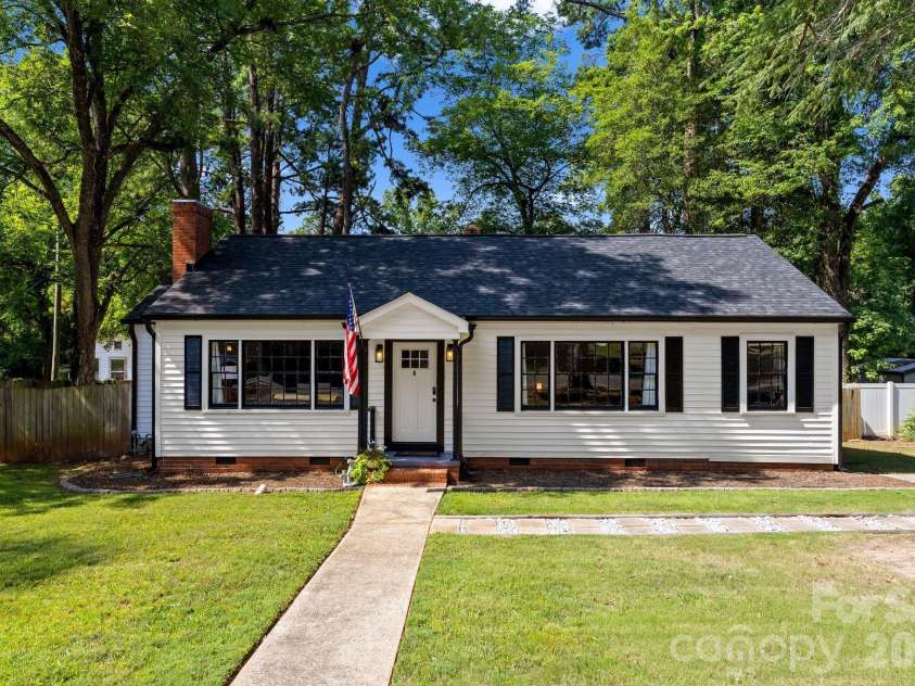 350 Jefferson Street, York, SC 29745.  MLS# CAR4405662, YatesRealty ID 39791. 
