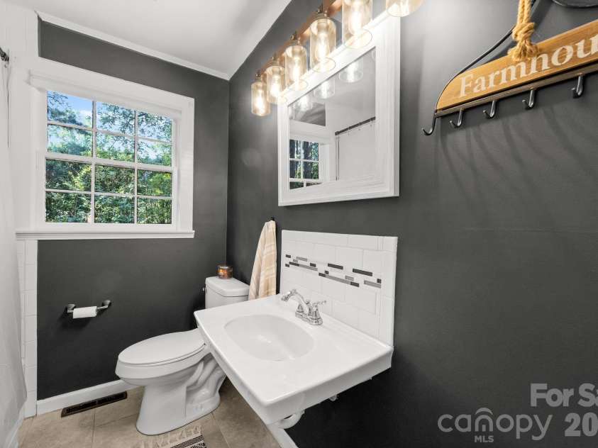 350 Jefferson Street, York, SC 29745.  MLS# CAR4405662, YatesRealty ID 39791. 