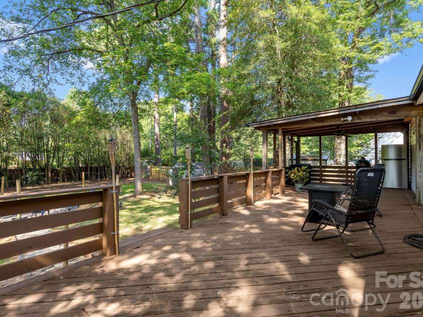 350 Jefferson Street, York, SC 29745.  MLS# CAR4405662, YatesRealty ID 39791. 