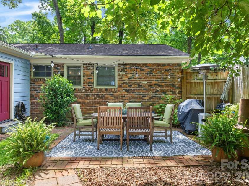 6326 Rosecrest Drive, Charlotte, NC 28210.  MLS# CAR4405630, YatesRealty ID 39794. 