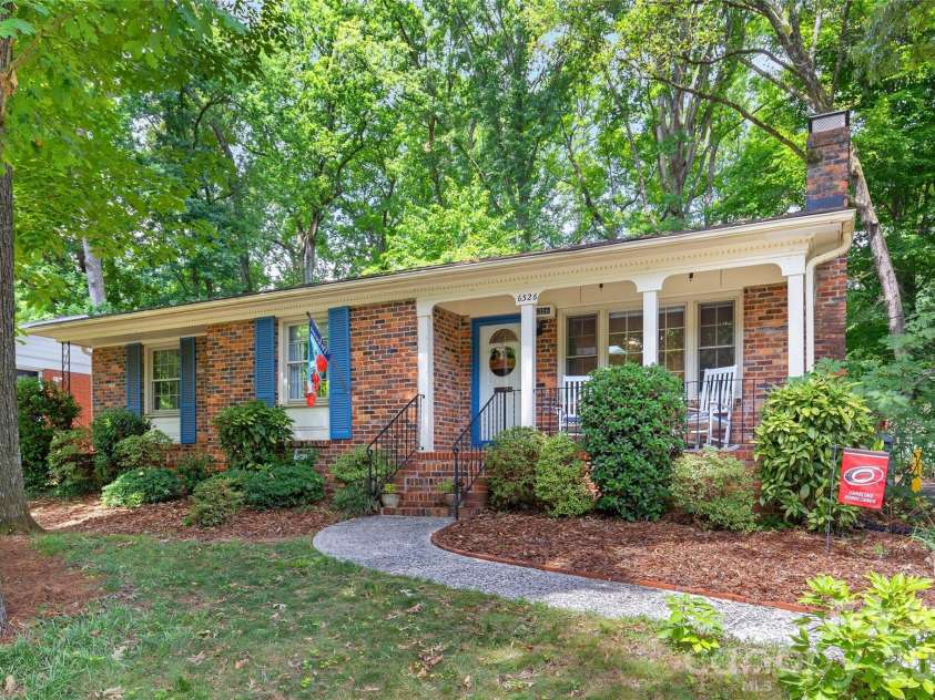 6326 Rosecrest Drive, Charlotte, NC 28210.  MLS# CAR4405630, YatesRealty ID 39794. Starmount - LOCATION LOCATION