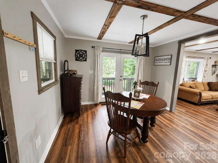 47 Caribou Lane, Burnsville, NC 28714.  MLS# CAR4405502, YatesRealty ID 39795. 