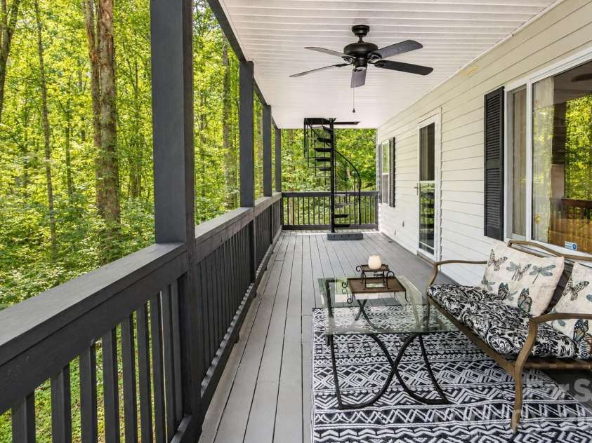 47 Caribou Lane, Burnsville, NC 28714.  MLS# CAR4405502, YatesRealty ID 39795. Lower back deck