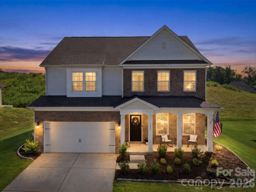 5821 Casper Drive, Charlotte, NC 28214.  MLS# CAR4405553, YatesRealty ID 39797. 