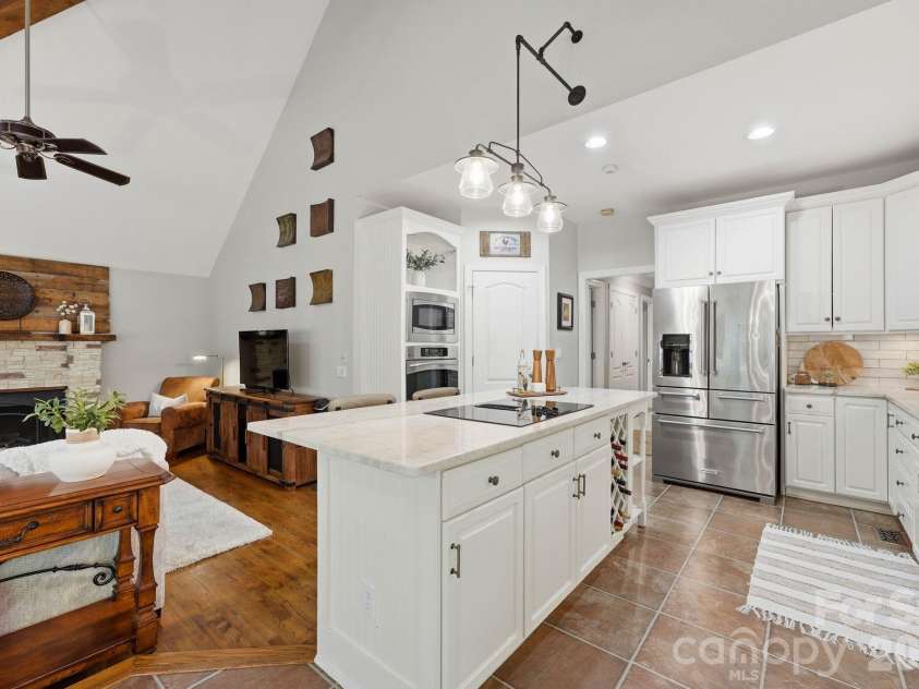 133 Lake Pine Road, Mooresville, NC 28117.  MLS# CAR4405559, YatesRealty ID 39798. 