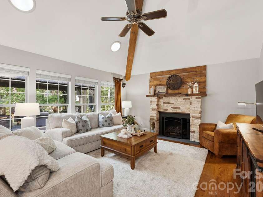133 Lake Pine Road, Mooresville, NC 28117.  MLS# CAR4405559, YatesRealty ID 39798. 