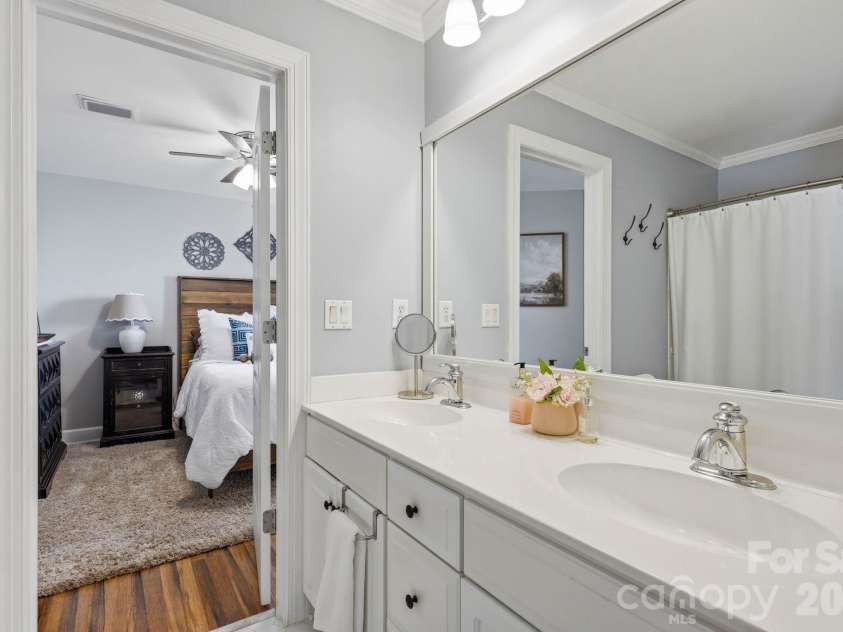 133 Lake Pine Road, Mooresville, NC 28117.  MLS# CAR4405559, YatesRealty ID 39798. 