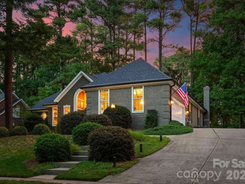133 Lake Pine Road, Mooresville, NC 28117.  MLS# CAR4405559, YatesRealty ID 39798. 