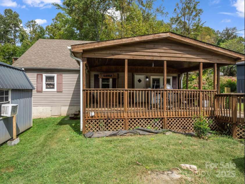 1761 Old Haywood Road, Asheville, NC 28806.  MLS# CAR4307370, YatesRealty ID 398. 