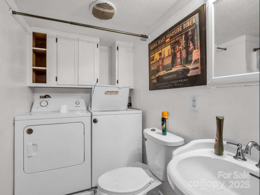 1761 Old Haywood Road, Asheville, NC 28806.  MLS# CAR4307370, YatesRealty ID 398. 