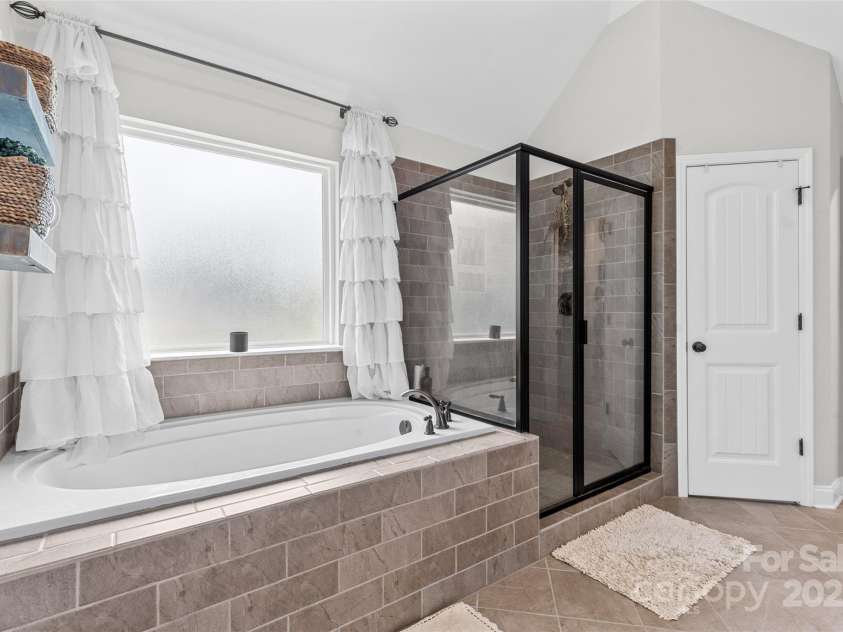 2633 Lakefront Drive, Belmont, NC 28012.  MLS# CAR4310302, YatesRealty ID 398. 